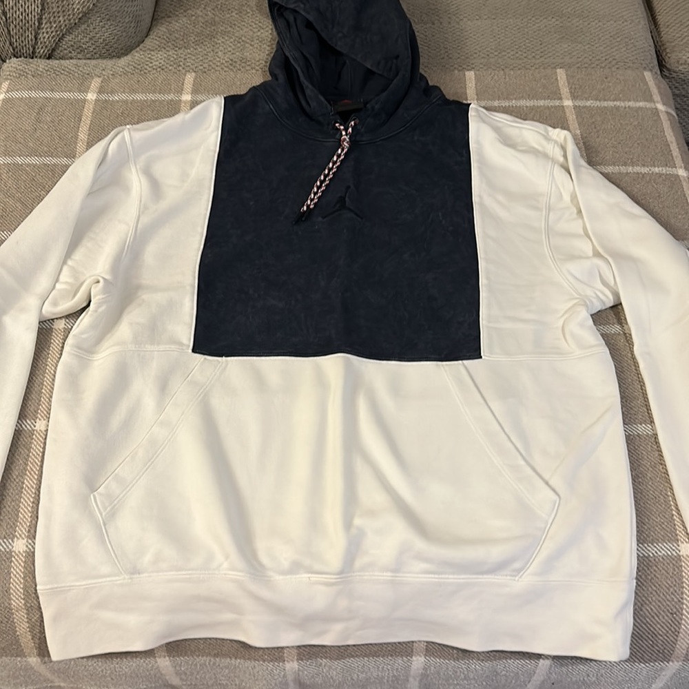 Nike white and blue men’s hoodie. - Picture 3 of 6